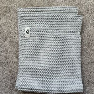 Ugg infinity scarf - Brand New